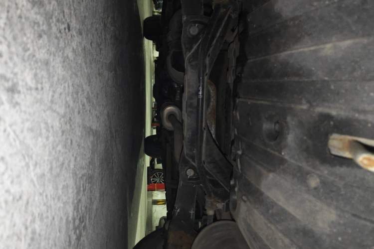 Used Honda CR-V 2016 2.0L two-wheel drive Urban Edition Chassis Rear