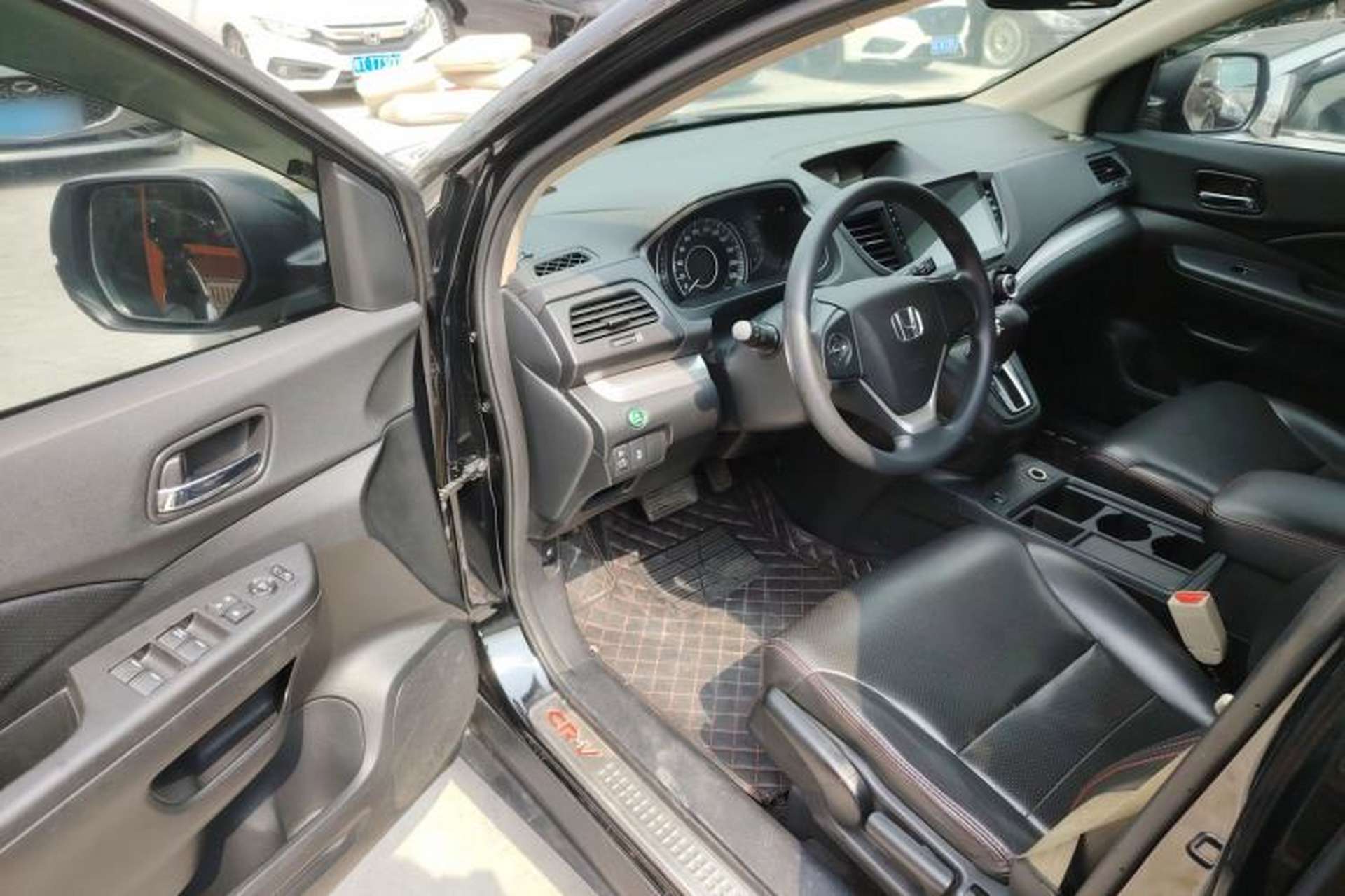 Used Honda CR-V 2016 2.0L Two-Wheel Drive Classic Edition Driver Seat