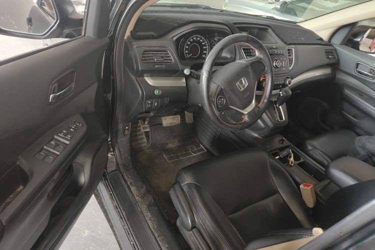 Used Honda CR-V 2016 2.0L two-wheel drive Urban Edition Driver Seat