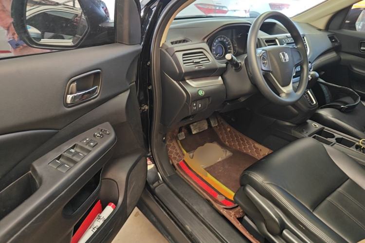 Used Honda CR-V 2016 2.0L two-wheel drive Urban Edition Driver Seat