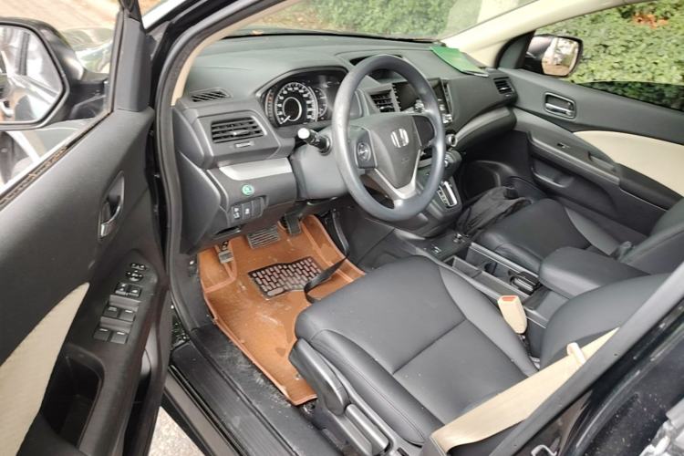 Used Honda CR-V 2016 2.0L two-wheel drive Urban Edition Driver Seat