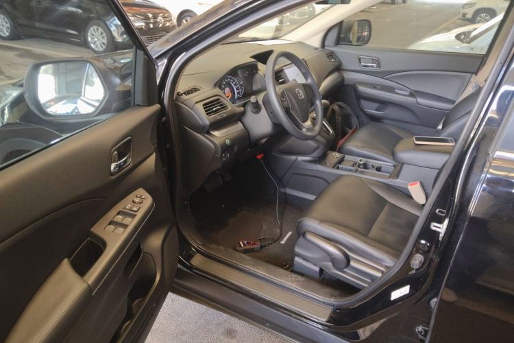 Used Honda CR-V 2016 2.0L two-wheel drive Urban Edition Driver Seat