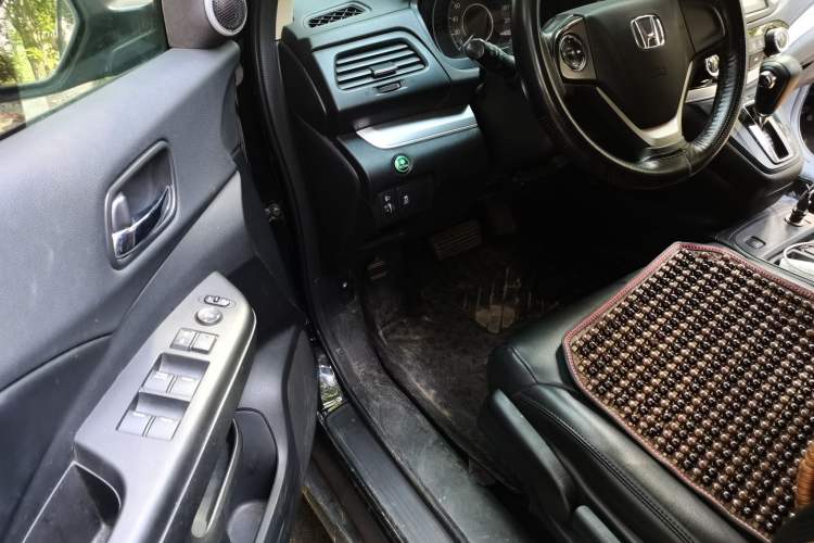 Used Honda CR-V 2016 2.0L two-wheel drive Urban Edition Driver Seat