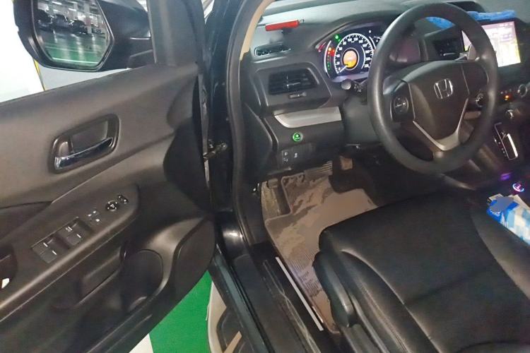 Used Honda CR-V 2016 2.0L two-wheel drive Urban Edition Driver Seat