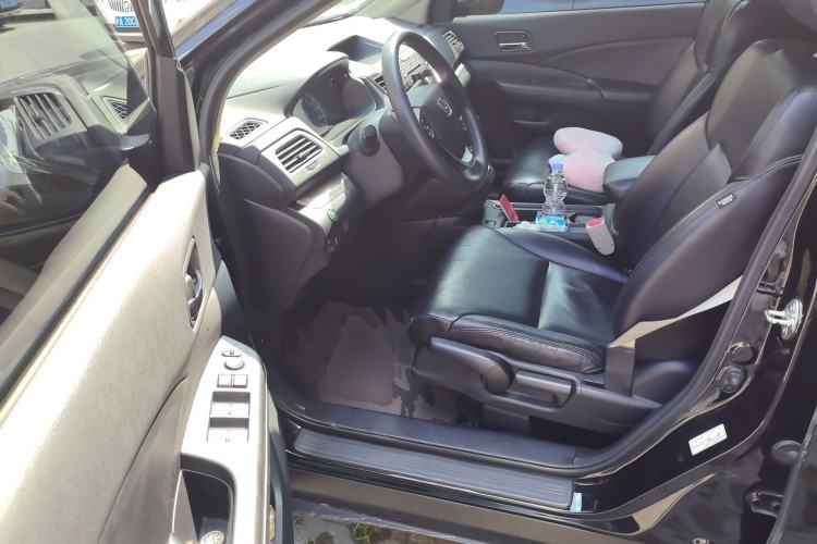 Used Honda CR-V 2016 2.0L two-wheel drive Urban Edition Driver Seat