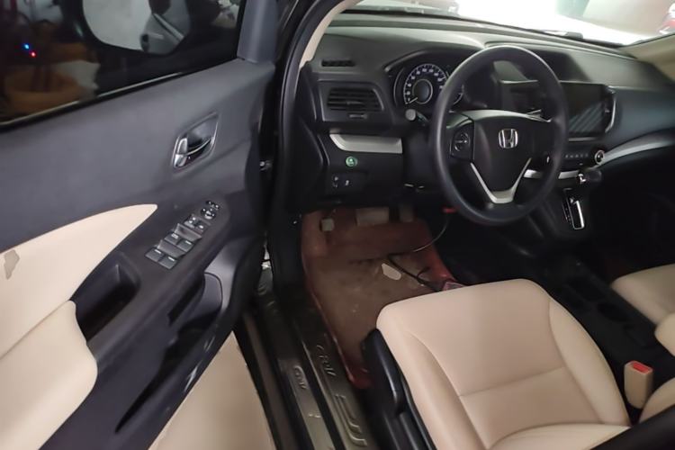 Used Honda CR-V 2016 2.0L Two-Wheel Drive Classic Edition Driver Seat