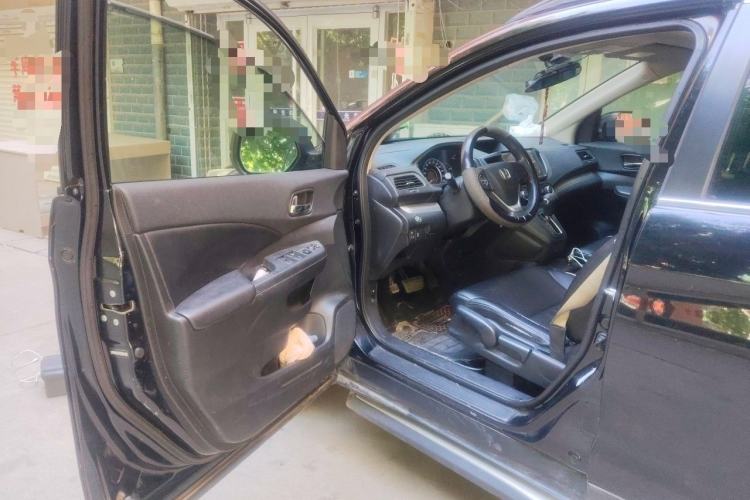 Used Honda CR-V 2016 2.0L two-wheel drive Urban Edition Driver Seat