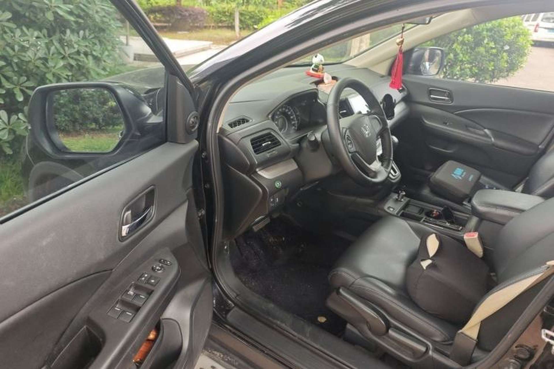 Used Honda CR-V 2016 2.0L two-wheel drive Urban Edition Driver Seat