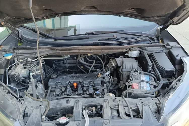 Used Honda CR-V 2016 2.0L two-wheel drive Urban Edition Engine Bay