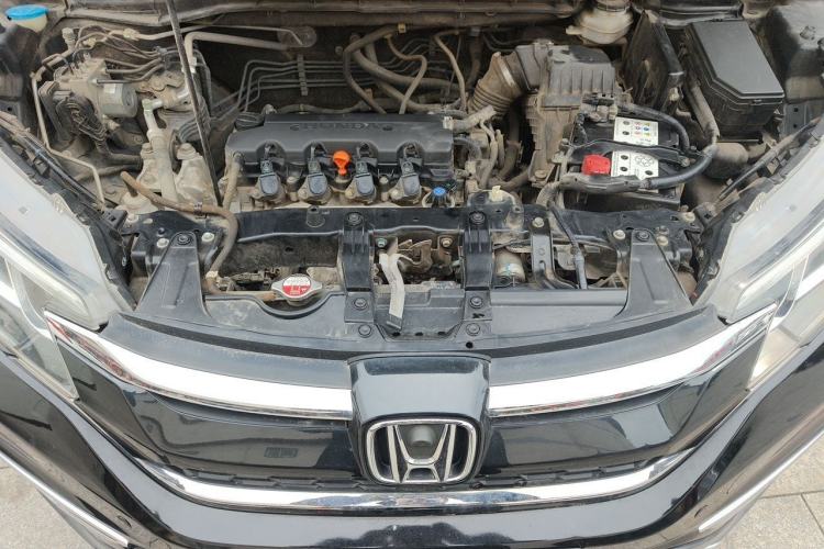 Used Honda CR-V 2016 2.0L two-wheel drive Urban Edition Engine Bay