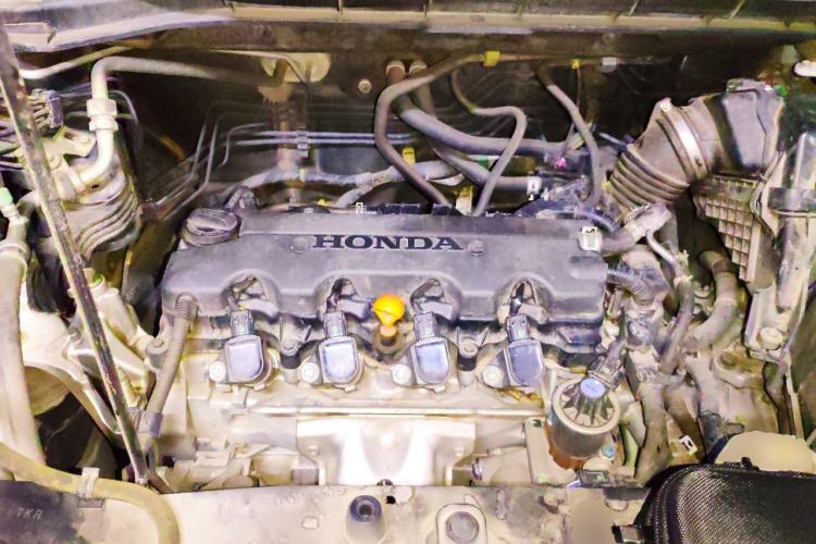 Used Honda CR-V 2016 2.0L two-wheel drive Urban Edition Engine Bay