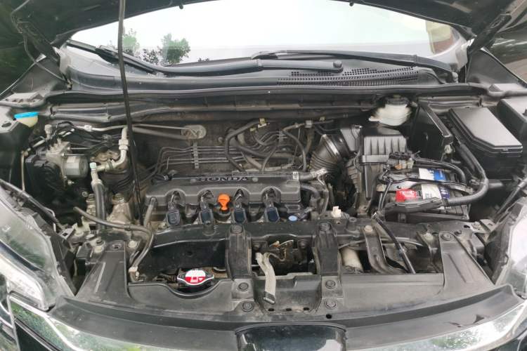 Used Honda CR-V 2016 2.0L two-wheel drive Urban Edition Engine Bay
