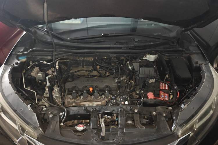 Used Honda CR-V 2016 2.0L two-wheel drive Urban Edition Engine Bay