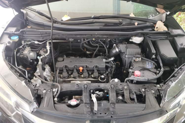 Used Honda CR-V 2016 2.0L two-wheel drive Urban Edition Engine Bay