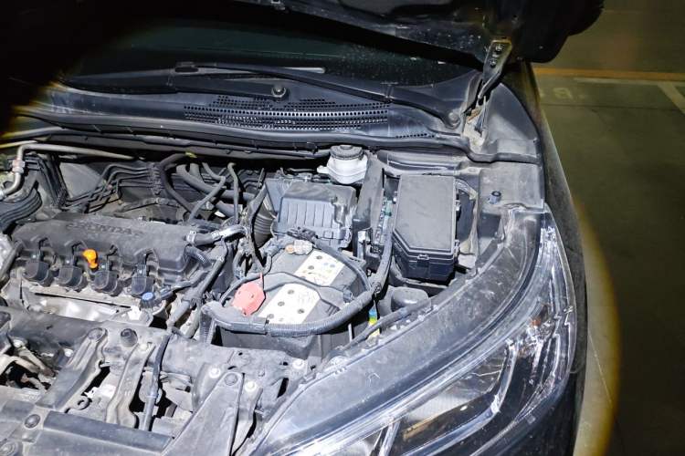Used Honda CR-V 2016 2.0L Two-Wheel Drive Classic Edition Engine Bay Left