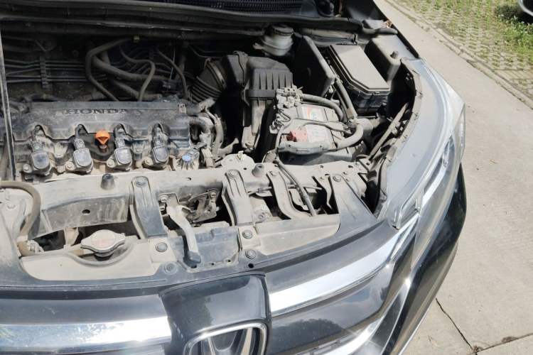 Used Honda CR-V 2016 2.0L Two-Wheel Drive Classic Edition Engine Bay Left