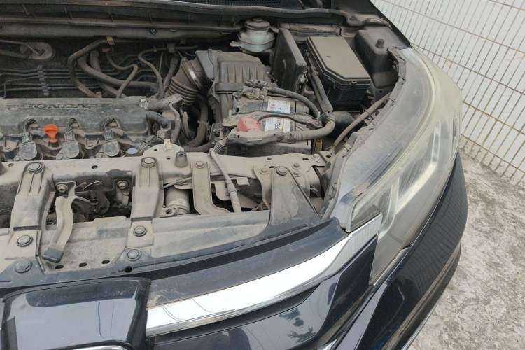 Used Honda CR-V 2016 2.0L Two-Wheel Drive Classic Edition Engine Bay Left