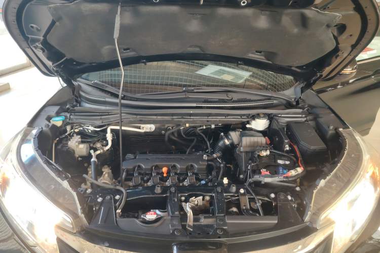 Used Honda CR-V 2016 2.0L two-wheel drive Urban Edition Engine Bay