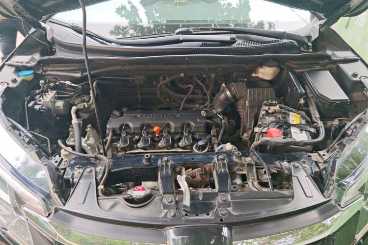 Used Honda CR-V 2016 2.0L Two-Wheel Drive Classic Edition Engine Bay