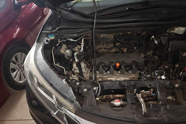 Used Honda CR-V 2016 2.0L two-wheel drive Urban Edition Engine Bay Right