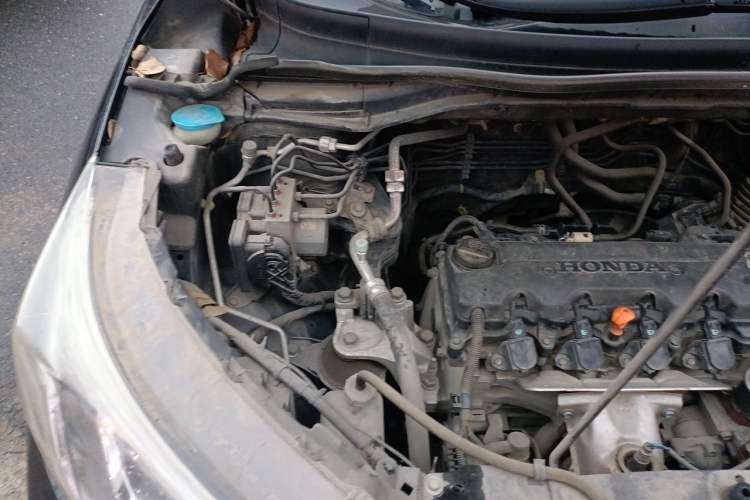 Used Honda CR-V 2016 2.0L two-wheel drive Urban Edition Engine Bay Right
