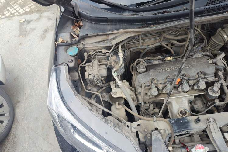 Used Honda CR-V 2016 2.0L Two-Wheel Drive Classic Edition Engine Bay Right
