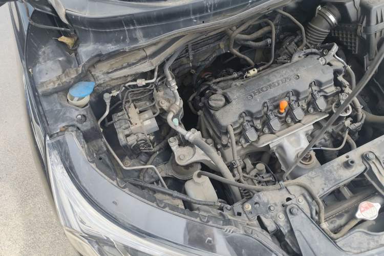 Used Honda CR-V 2016 2.0L two-wheel drive Urban Edition Engine Bay Right