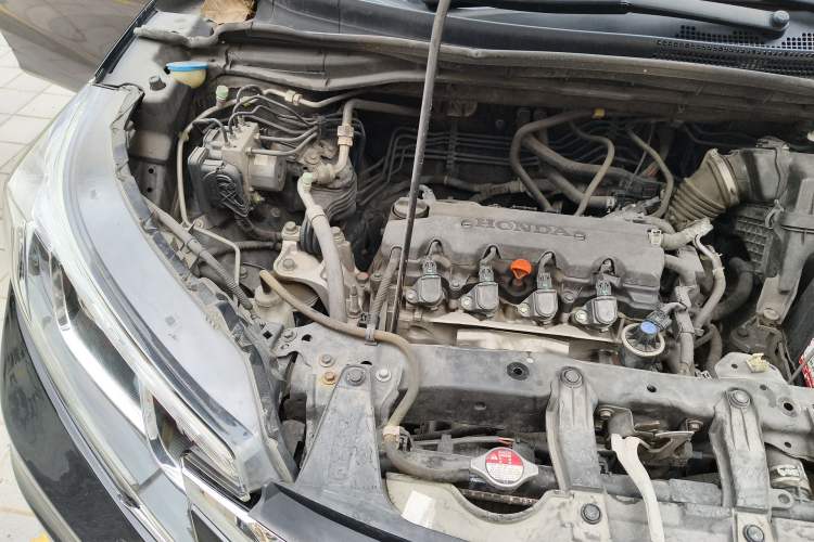 Used Honda CR-V 2016 2.0L two-wheel drive Urban Edition Engine Bay Right