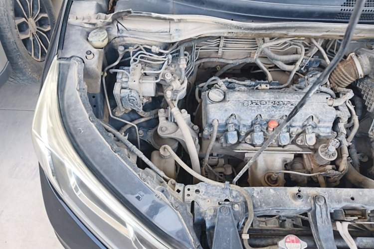 Used Honda CR-V 2016 2.0L two-wheel drive Urban Edition Engine Bay Right