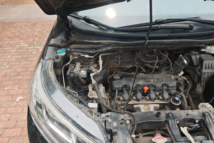 Used Honda CR-V 2016 2.0L two-wheel drive Urban Edition Engine Bay Right