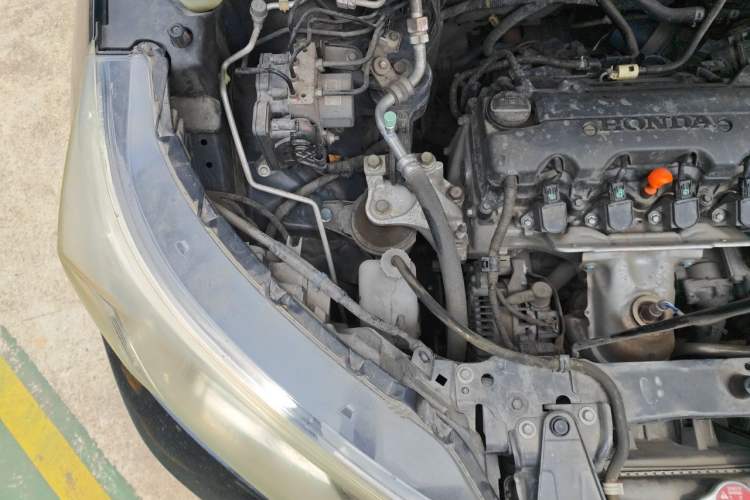 Used Honda CR-V 2016 2.0L two-wheel drive Urban Edition Engine Bay Right