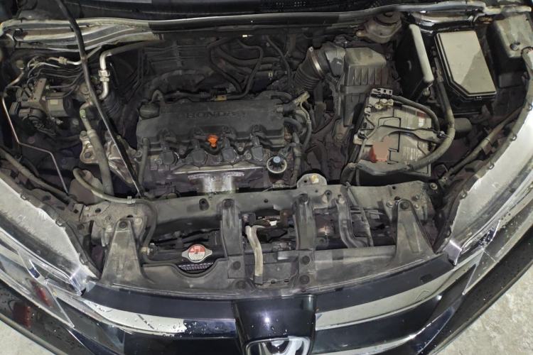 Used Honda CR-V 2016 2.0L two-wheel drive Urban Edition Engine Bay