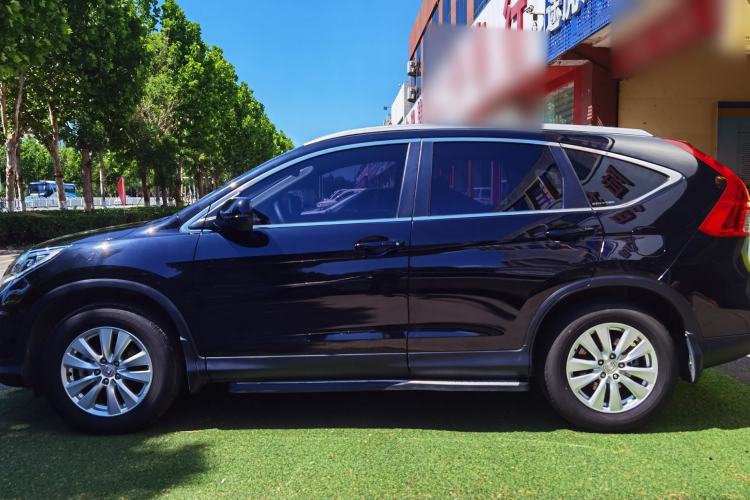 Used Honda CR-V 2016 2.0L two-wheel drive Urban Edition Exterior 5
