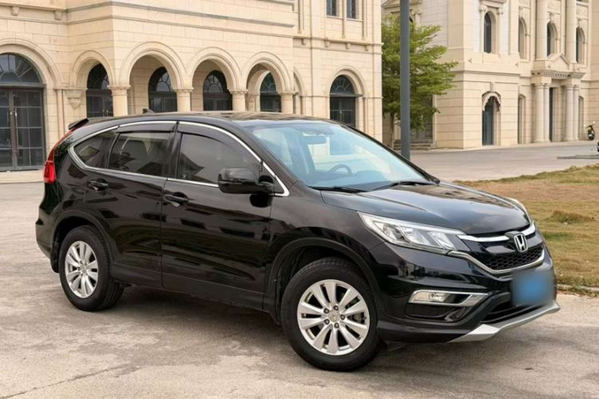 Used Honda CR-V 2016 2.0L Two-Wheel Drive Classic Edition Exterior 7
