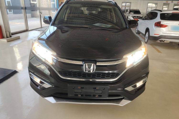 Used Honda CR-V 2016 2.0L two-wheel drive Urban Edition Front