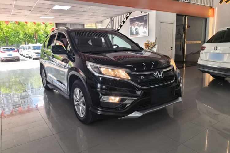 Used Honda CR-V 2016 2.0L two-wheel drive Urban Edition Front Right 45 Deg