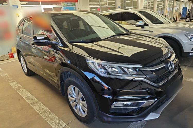 Used Honda CR-V 2016 2.0L two-wheel drive Urban Edition Front Right 45 Deg