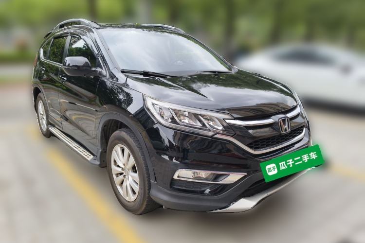 Used Honda CR-V 2016 2.0L two-wheel drive Urban Edition Front Right 45 Deg