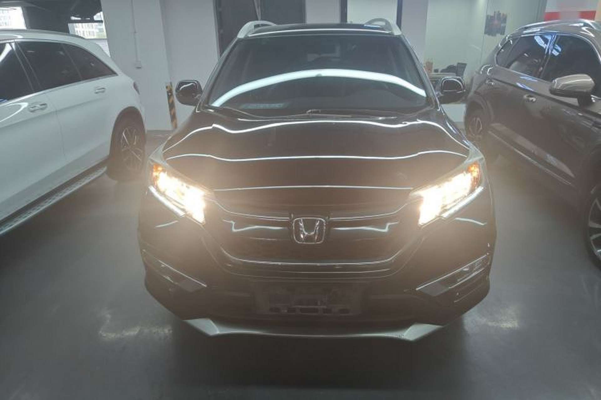 Used Honda CR-V 2016 2.0L Two-Wheel Drive Classic Edition Front