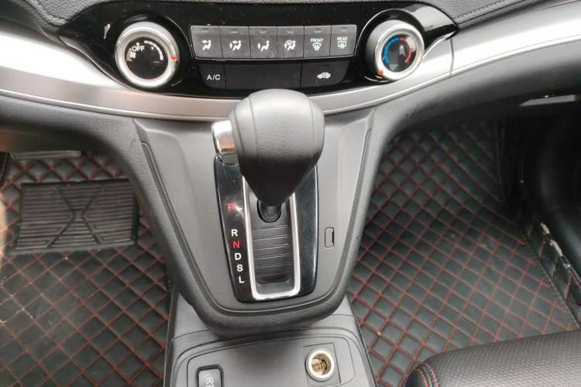 Used Honda CR-V 2016 2.0L Two-Wheel Drive Classic Edition Gear Lever