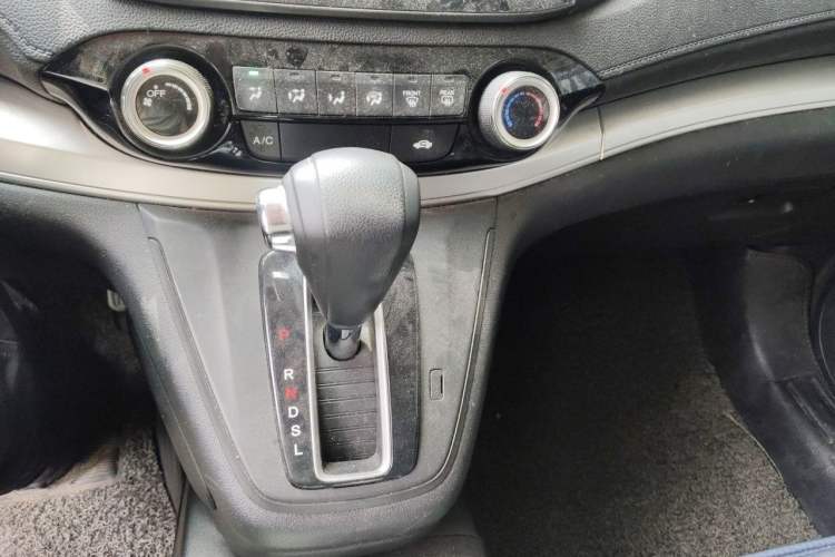 Used Honda CR-V 2016 2.0L Two-Wheel Drive Classic Edition Gear Lever