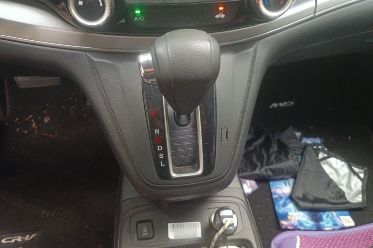 Used Honda CR-V 2016 2.0L Two-Wheel Drive Classic Edition Gear Lever