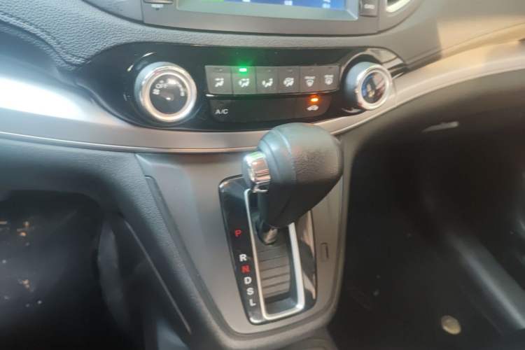 Used Honda CR-V 2016 2.0L two-wheel drive Urban Edition Gear Lever