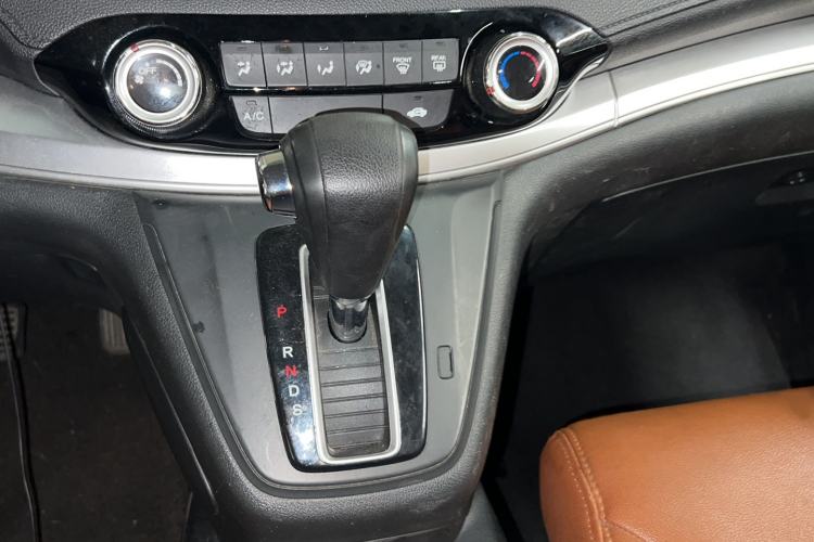 Used Honda CR-V 2016 2.0L Two-Wheel Drive Classic Edition Gear Lever