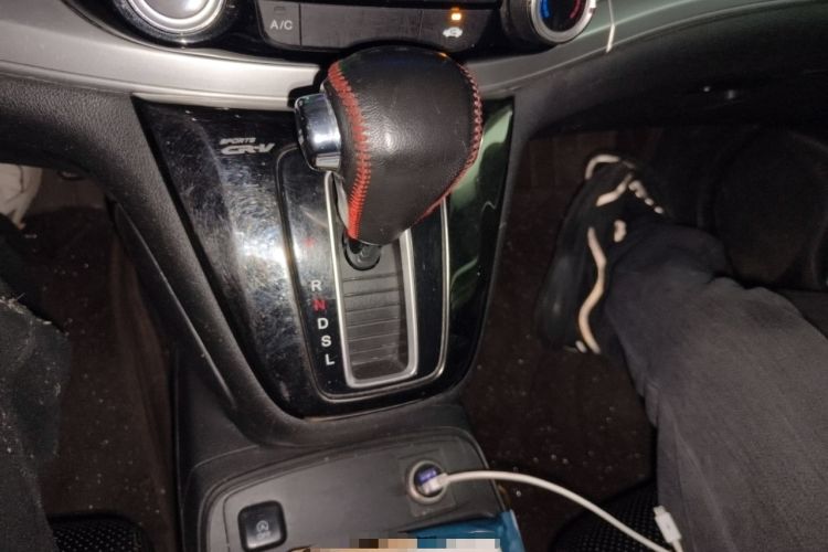 Used Honda CR-V 2016 2.0L two-wheel drive Urban Edition Gear Lever