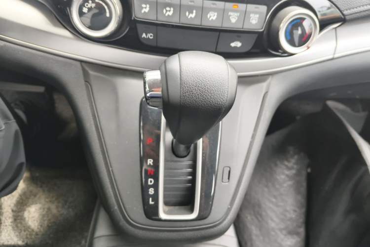 Used Honda CR-V 2016 2.0L Two-Wheel Drive Classic Edition Gear Lever
