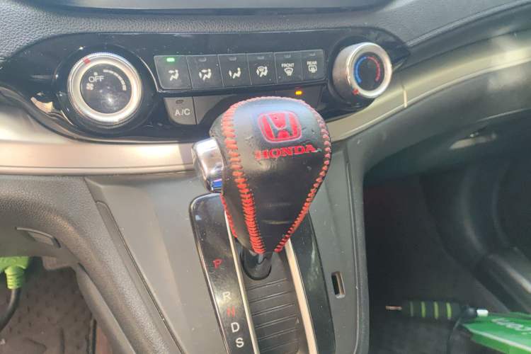 Used Honda CR-V 2016 2.0L two-wheel drive Urban Edition Gear Lever
