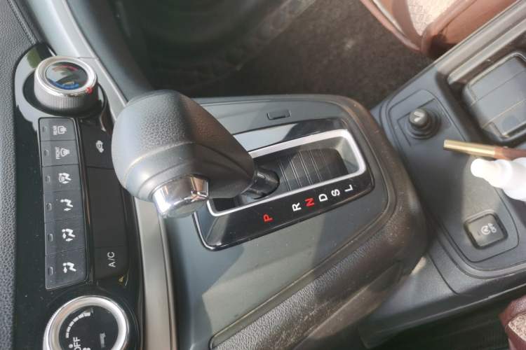 Used Honda CR-V 2016 2.0L Two-Wheel Drive Classic Edition Gear Lever