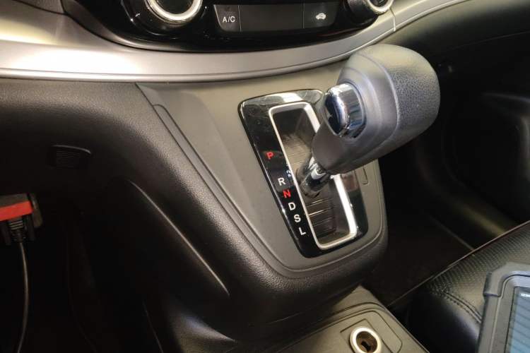 Used Honda CR-V 2016 2.0L two-wheel drive Urban Edition Gear Lever