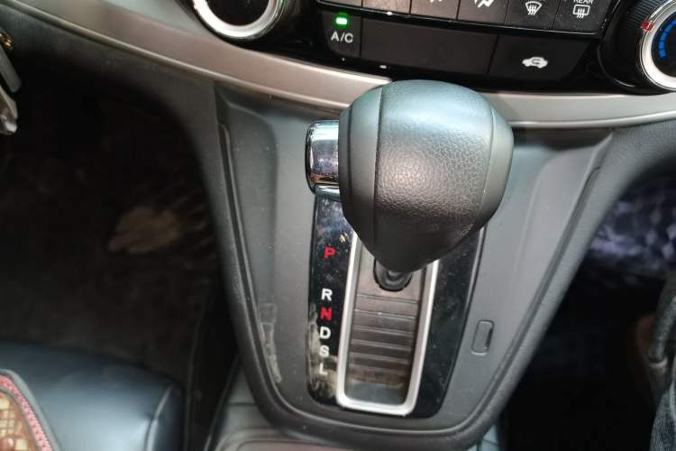 Used Honda CR-V 2016 2.0L two-wheel drive Urban Edition Gear Lever